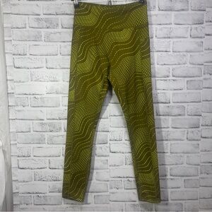 TomboyX Embrace the Curve Streamline 7/8 Pocket Ankle Olive Green Leggings Med